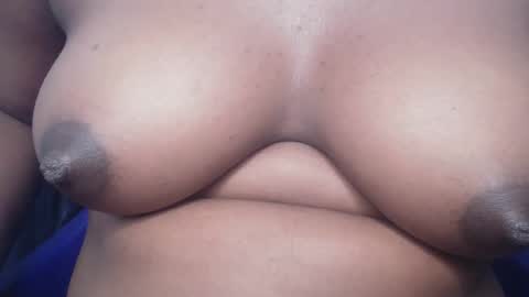 Snapshot of drippussy1 chatting on January 2026 04:17:02 AM Ebonypussy1 online show from January 2026 04:17:02 AM