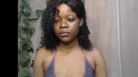Snapshot of dripqueenx chatting on September 2025 10:42:01 PM linda online show from September 2025 10:42:01 PM
