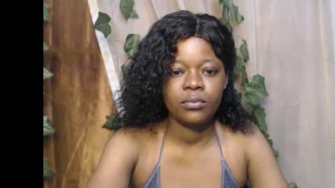 Snapshot of dripqueenx chatting on September 2025 11:43:01 AM linda online show from September 2025 11:43:01 AM