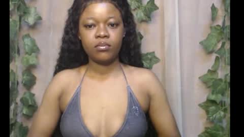 Snapshot of dripqueenx chatting on September 2025 10:29:01 AM linda online show from September 2025 10:29:01 AM