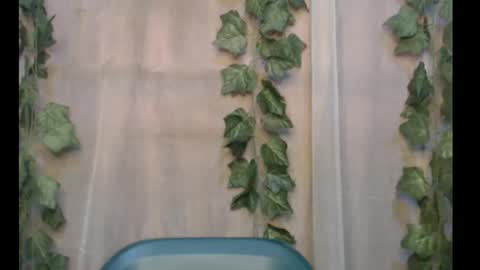 Snapshot of dripqueenx chatting on September 2025 12:32:01 PM linda online show from September 2025 12:32:01 PM
