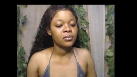 Snapshot of dripqueenx chatting on October 2025 12:21:02 AM linda online show from October 2025 12:21:02 AM