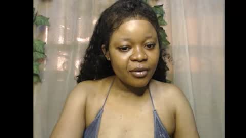 Snapshot of dripqueenx chatting on November 2025 01:55:01 PM linda online show from November 2025 01:55:01 PM