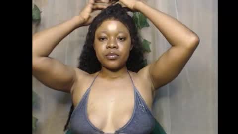 Snapshot of dripqueenx chatting on November 2025 10:31:02 PM linda online show from November 2025 10:31:02 PM