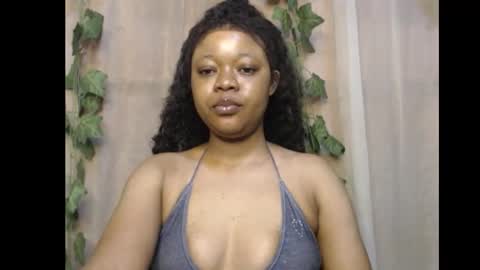 Snapshot of dripqueenx chatting on November 2025 08:58:02 AM linda online show from November 2025 08:58:02 AM
