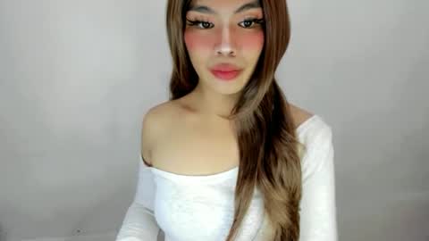 miss. Erika online show from September 2025 04:50:02 AM