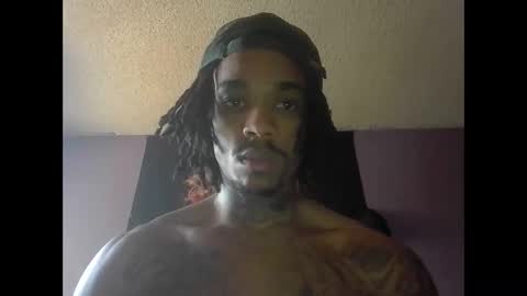 Snapshot of dripthehit chatting on December 2024 09:52:01 PM dripthehit online show from December 2024 09:52:01 PM