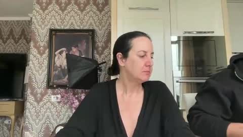 Snapshot of drresa chatting on February 2025 09:53:02 AM Dr. Resa online show from February 2025 09:53:02 AM