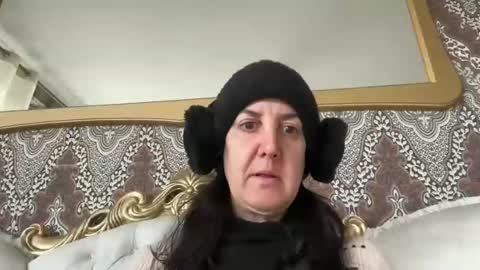 Snapshot of drresa chatting on February 2025 09:25:02 AM Dr. Resa online show from February 2025 09:25:02 AM