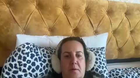 Snapshot of drresa chatting on March 2025 09:40:01 AM Dr. Resa online show from March 2025 09:40:01 AM