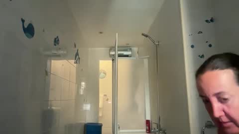 Snapshot of drresa chatting on October 2025 08:09:02 AM Dr. Resa online show from October 2025 08:09:02 AM