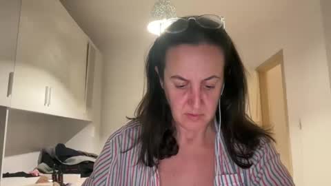 Dr. Resa online show from February 2026 07:17:02 PM