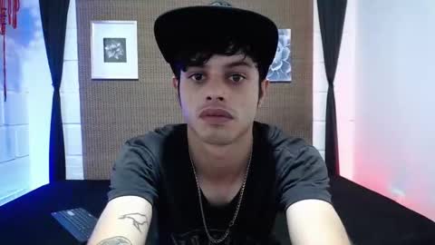 Snapshot of drumcore_01 chatting on November 2025 07:04:02 PM Drum-Core online show from November 2025 07:04:02 PM