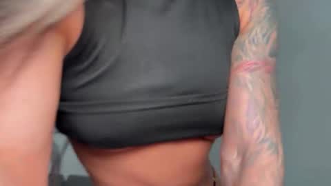 Bella online show from May 2026 04:52:02 AM