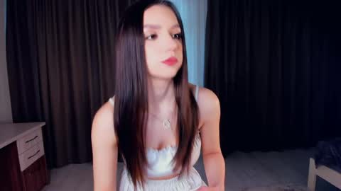 Snapshot of drusillaopula chatting on April 2026 05:12:02 AM Emma online show from April 2026 05:12:02 AM