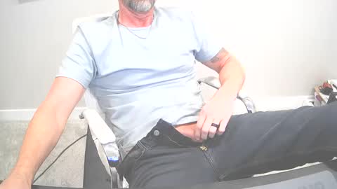 Snapshot of ds0574 chatting on December 2024 05:23:02 PM D Ship online show from December 2024 05:23:02 PM