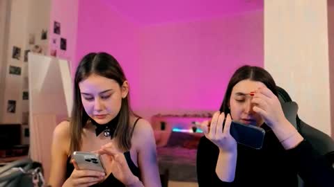 Adeletall and Aliya online show from December 2025 12:44:02 PM