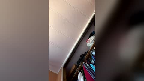 Snapshot of dudeee4 chatting on February 2026 11:06:01 PM dudeee4 online show from February 2026 11:06:01 PM