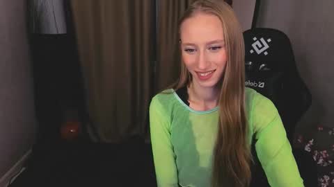 Snapshot of duimovochka chatting on November 2025 09:47:01 PM duimovochka online show from November 2025 09:47:01 PM