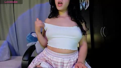 Snapshot of dulce__ammy chatting on February 2026 02:04:01 AM dulce__ammy online show from February 2026 02:04:01 AM