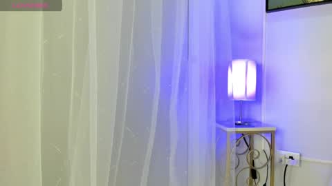 dulce__fiore07 online show from May 2026 12:00:02 PM