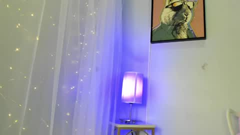 dulce__fiore07 online show from May 2026 12:00:02 PM