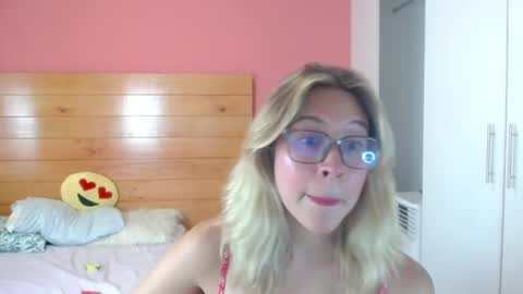 dulce__victoria__ online show from March 2026 12:59:02 AM