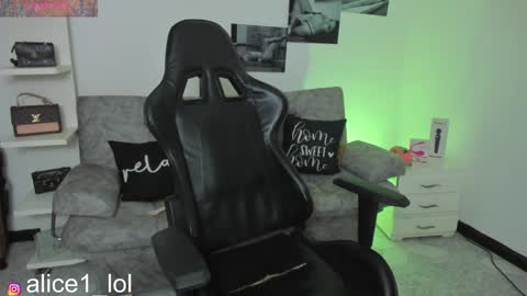  ALICE  online show from January 2025 01:52:01 PM