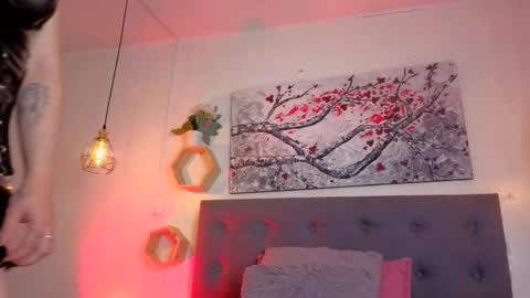DULCE online show from May 2026 07:44:01 PM