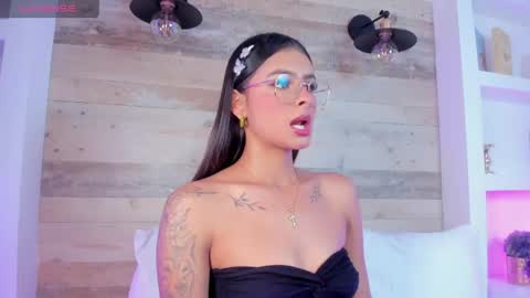 Snapshot of dulce_glow_ chatting on May 2026 02:50:02 AM D U L C E online show from May 2026 02:50:02 AM