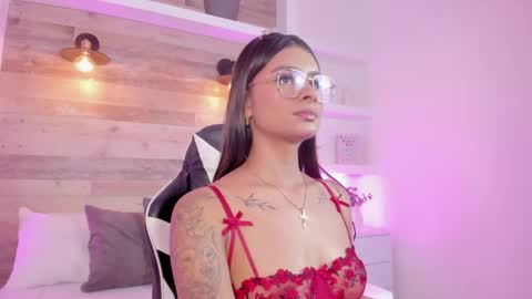 Snapshot of dulce_glow_ chatting on May 2026 03:04:02 AM D U L C E online show from May 2026 03:04:02 AM
