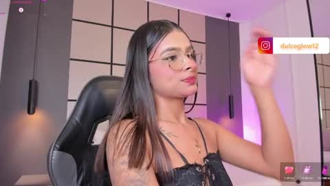 Snapshot of dulce_glow_ chatting on May 2026 08:26:02 PM D U L C E online show from May 2026 08:26:02 PM