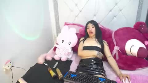 dulce_kiy online show from February 2026 06:12:01 AM