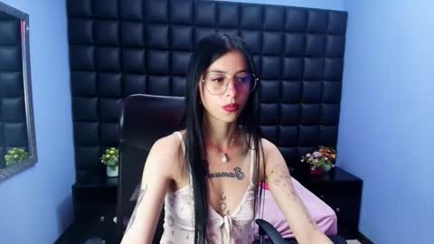 dulce_miiaa online show from November 2025 04:32:02 PM