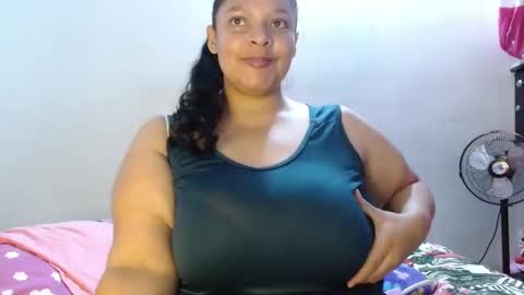 Snapshot of dulce_mmaria chatting on February 2025 03:05:01 PM dulce online show from February 2025 03:05:01 PM