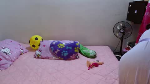 Snapshot of dulce_mmaria chatting on February 2025 12:17:02 PM dulce online show from February 2025 12:17:02 PM