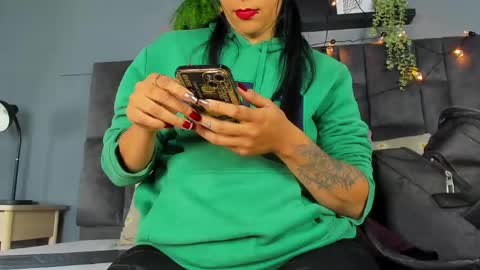 DULCE AURORA online show from May 2026 02:51:02 AM