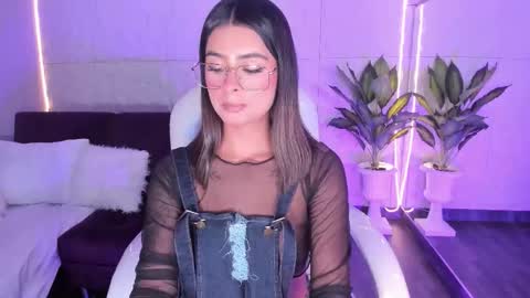 Dulce  online show from February 2026 08:13:01 PM