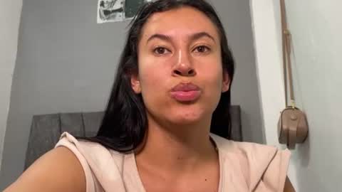 dulceizzy online show from May 2026 01:03:02 AM