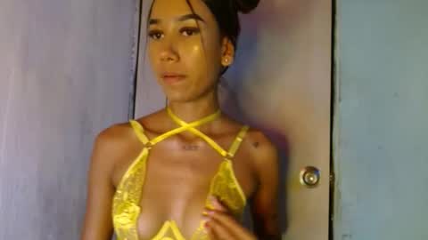 dulcelatina222 online show from March 2026 05:12:02 AM