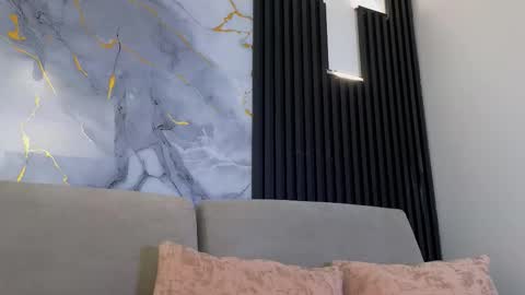 Dulce online show from February 2026 04:38:01 AM