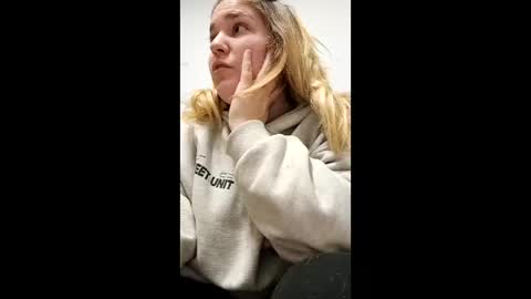 Snapshot of dulcexpecado chatting on February 2026 06:40:02 PM dulcexpecado online show from February 2026 06:40:02 PM