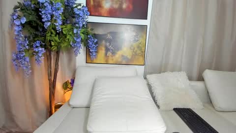 dulceyjohn online show from February 2025 06:45:01 PM