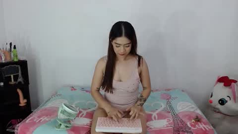 Snapshot of dullce_mariiaa chatting on November 2025 04:18:01 AM dulce online show from November 2025 04:18:01 AM