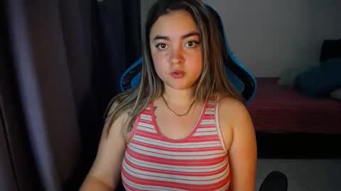 Snapshot of dumont_model chatting on January 2025 10:02:01 PM Nicole online show from January 2025 10:02:01 PM