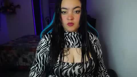 Snapshot of dumont_model chatting on September 2025 06:04:02 AM Nicole online show from September 2025 06:04:02 AM