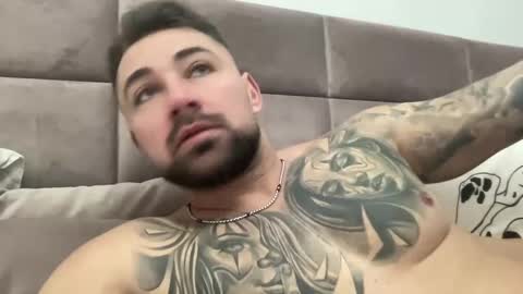 Snapshot of duncanstones chatting on December 2024 12:02:01 PM DuncanStone online show from December 2024 12:02:01 PM