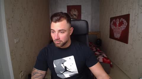 Snapshot of duncanstones chatting on December 2024 11:17:02 AM DuncanStone online show from December 2024 11:17:02 AM