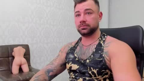 Snapshot of duncanstones chatting on January 2025 04:15:01 AM DuncanStone online show from January 2025 04:15:01 AM