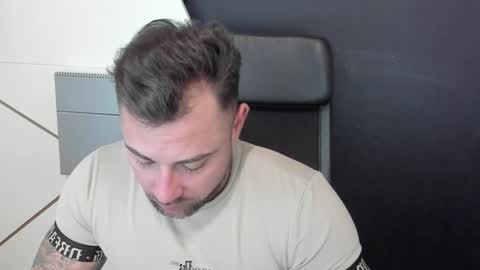 Snapshot of duncanstones chatting on February 2025 02:32:01 PM DuncanStone online show from February 2025 02:32:01 PM